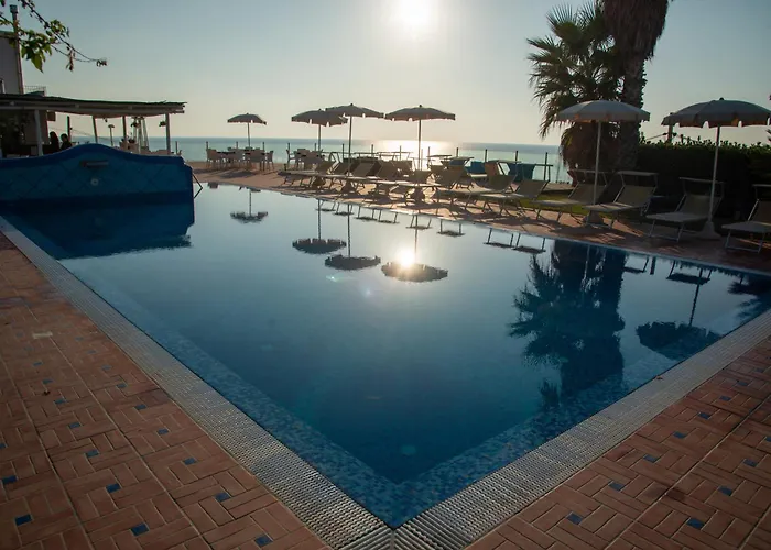 Albatros Otel