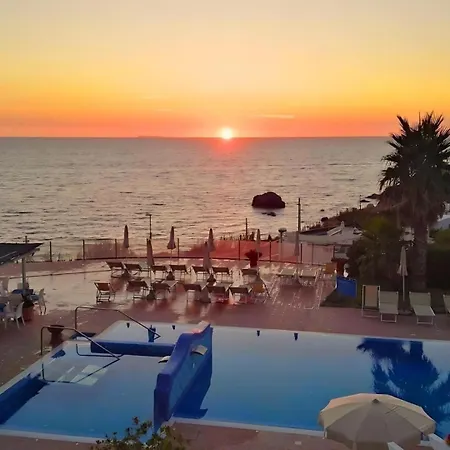 Albatros Hotel