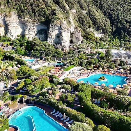 Albatros Hotel 4*