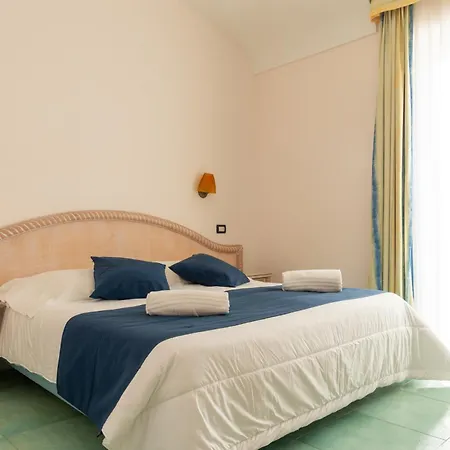 Albatros Hotel 4*