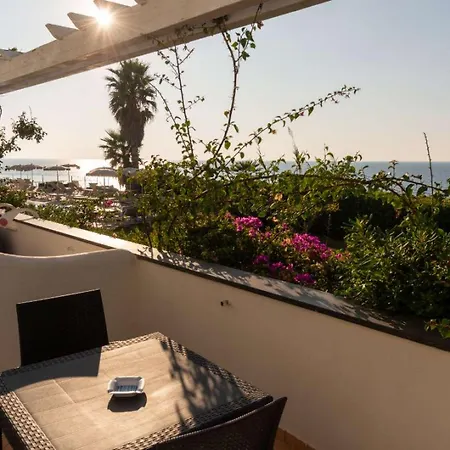 Albatros ホテル 4*